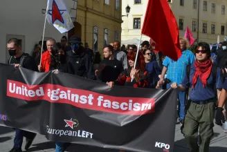 Ezek itt a fasiszták? Nem, ezek az antifasiszták!