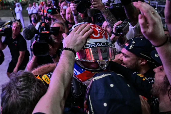 F1: Max Verstappen a katari sprintfutamon bebiztosította harmadik vb-címét