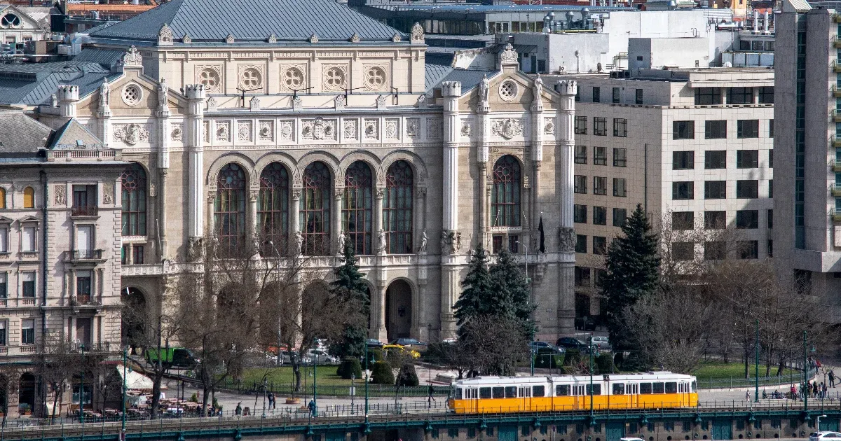 Német tüzérségi lövedékeket találtak a Vigadó tér előtt a Dunában