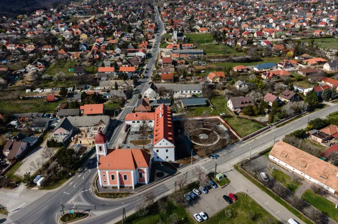 Süketnémának adta ki magát három román Almádiban, tarháltak, aztán elszaladtak a pénzzel