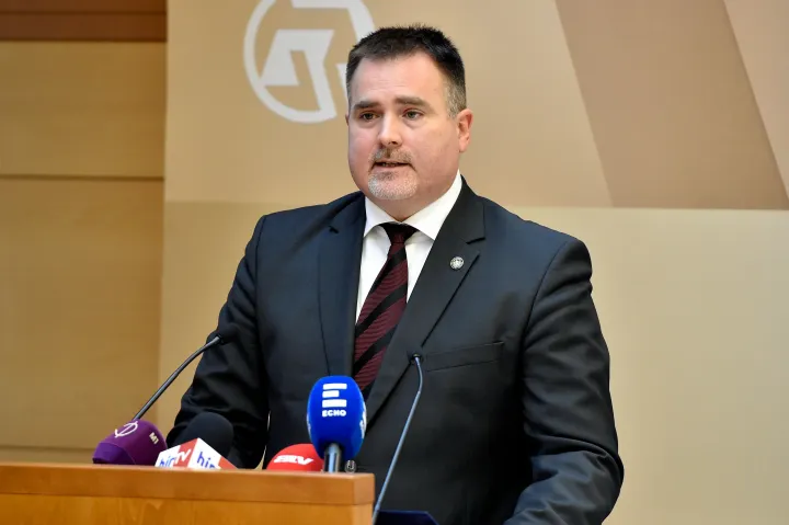 ÁSZ-elnök: Vizsgálni fogjuk a lombkoronasétányok körüli pénzelosztást