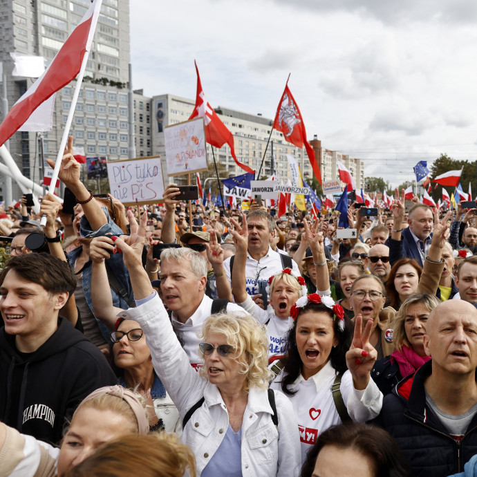 A szélsőjobb lesz a királycsináló, vagy Lengyelország visszatér a Nyugat kebelébe?