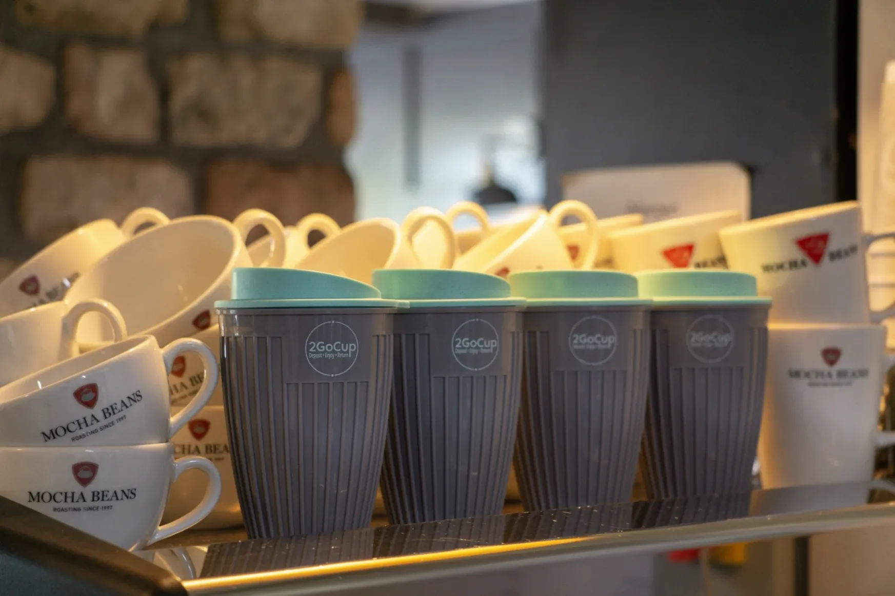 Egy ír kisváros leszámolt az eldobható kávéspoharakkal: a világ tanulhat a példájából