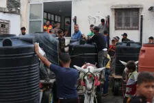 Menekülés a Gázai övezetben kétnapnyi élelemmel és három gyerekkel
