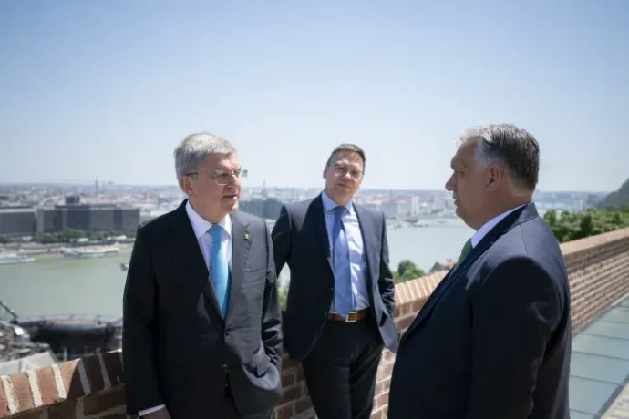 Prime Minister Viktor Orbán receives Thomas Bach, President of the International Olympic Committee (IOC), at the Carmelite Monastery in Budapest on 20 June 2022, with Balázs Fürjes, State Secretary of the Prime Minister's Office – Photo by Vivien Benko Cher / Prime Minister's Press Office / MTI