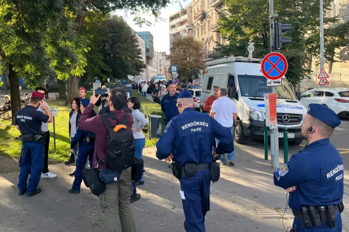 A palesztinokért akartak tüntetni, nem a Hamász mellett, de Orbán szavára azonnal lépett a rendőrség