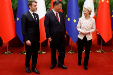 Amire magyar cégek panaszkodnak és amit az EU vizsgál, az a gazdaságpolitika alapja Kínában