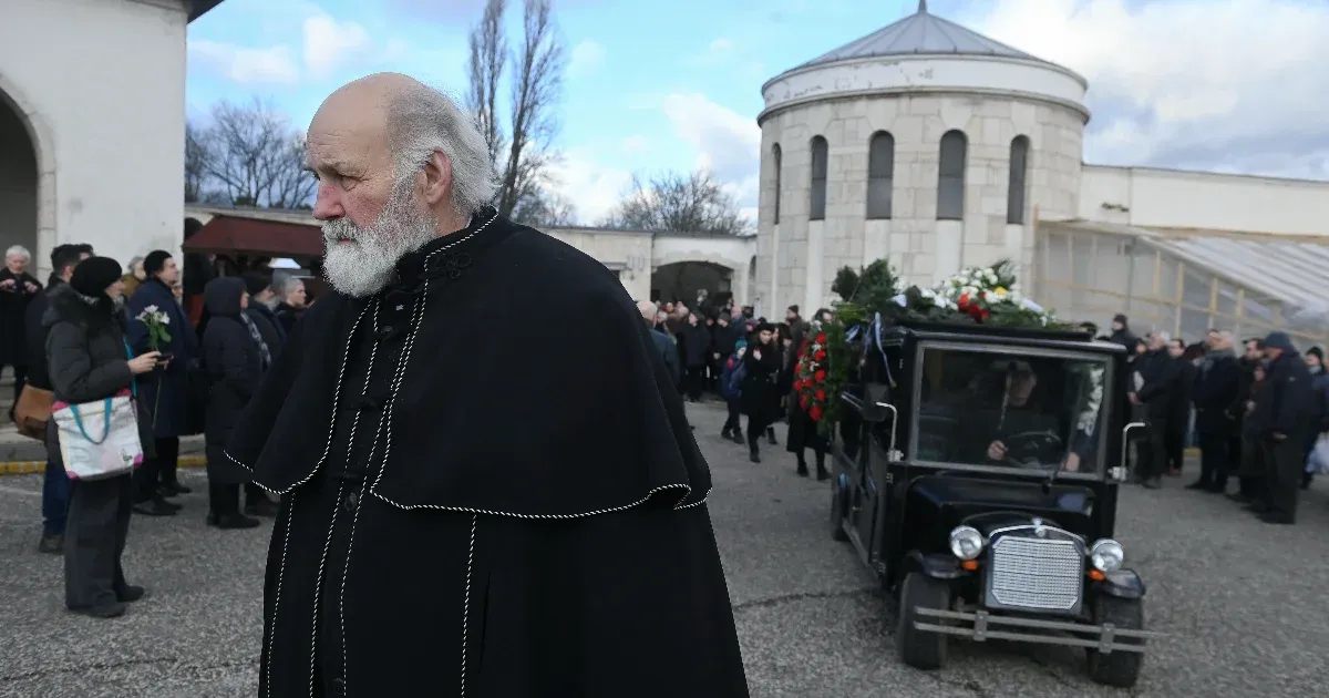 A Belügyminisztérium Iványinak: Fizesse meg az adót, fizesse meg a dolgozók után a járulékot