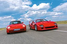 Poszterautók padlógázon: ilyen vezetni a Ferrari F40-et és a Porsche 959-et