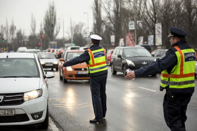 Közúti ellenőrzés – Fotó: Mohai Balázs / MTI