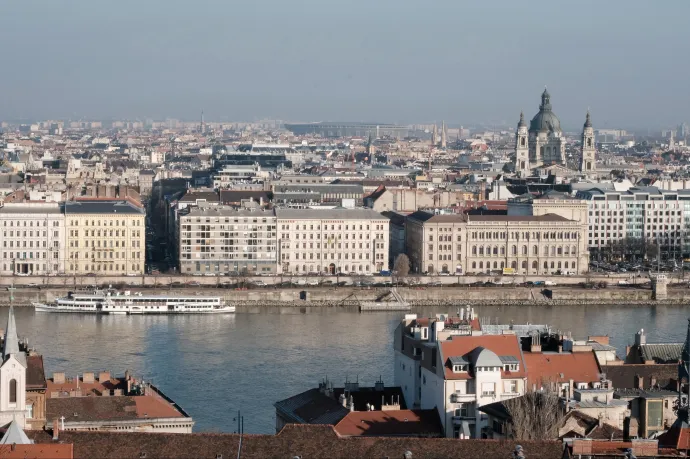3,5 millió forintos négyzetméterárral eddig a Széchenyi rakpart az ország legdrágább utcája idén
