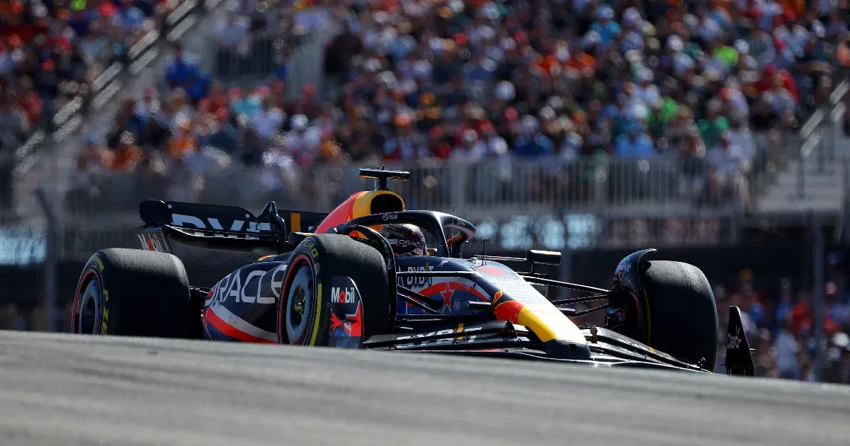 Verstappen venció a todos en Estados Unidos desde el sexto lugar y Hamilton terminó segundo con una gran carrera.