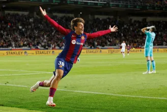 17 évesen, 33 másodperccel a pályára lépése után szerezte meg a Barcelona győztes gólját Marc Guiu