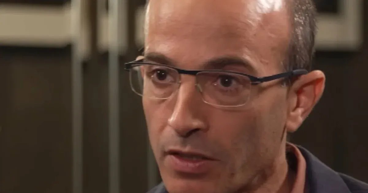 Yuval Noah Harari: Ugyanazok az emberek egyszerre lehetnek áldozatok és elkövetők