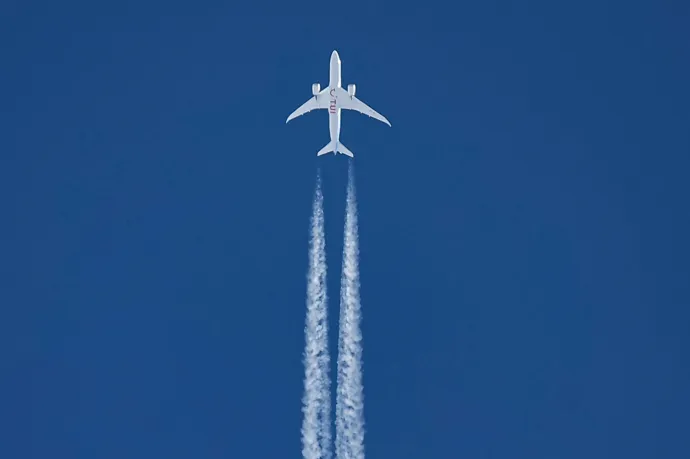 A chemtrailben hinni azért egész jó, csak hát attól még hülyeség