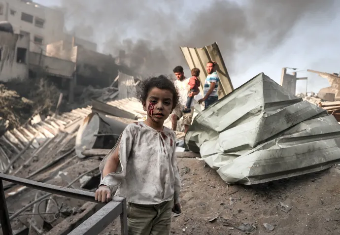 Gázavárosban maradt civilek október 25-én – Fotó: Ali Jadallah / AFP