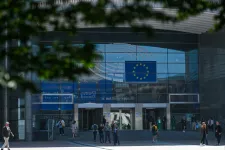 Átalakítaná az EU-t az EP szakbizottsági javaslata, a Fidesz Európai Birodalomtól tart