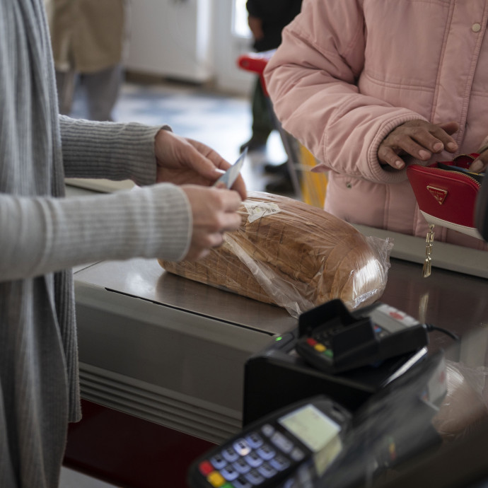 Ezért húzzák a szájukat a kisboltosok, ha valaki pár száz forintos összeget kártyával akar fizetni
