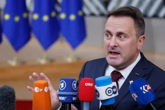 Luxemburg miniszterelnöke: Amit Orbán csinált Putyinnal, az egy középső ujj az ukránoknak
