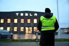 Sztrájkba kezdtek a Tesla svédországi dolgozói, mert az autógyártó nem írja alá a kollektív bérmegállapodást