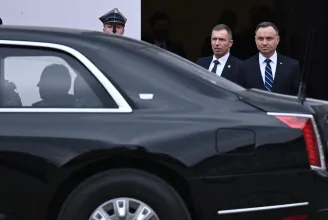 Nyomkövetőt találtak egy lengyel elnöki autón, amely Ukrajnába is elkísérte az elnököt