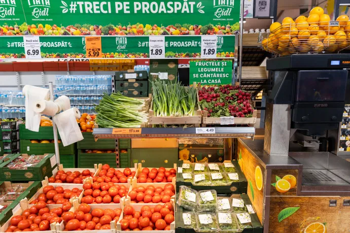 Meghosszabbította a kormány az alapélelmiszerek árréskorlátozását