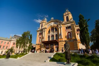 Kulturális miniszter: megújul a kolozsvári Nemzeti Színház épülete