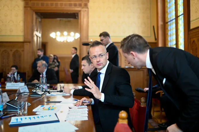 Szijjártó: A migránsok összemosása a vendégmunkásokkal kicsit meredek