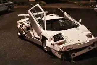 Eladó DiCaprio rommá tört Lamborghinije a Wall Street farkasából