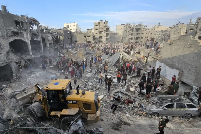 Egy gázai menekülttábort bombázott Izrael, Katar szerint ez rontja a tárgyalások esélyeit