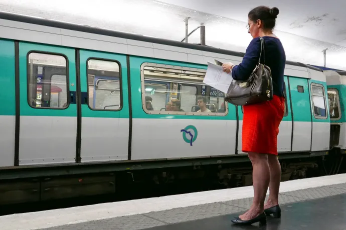 Miért terjeng évtizedek óta sütiszag a párizsi metróban?