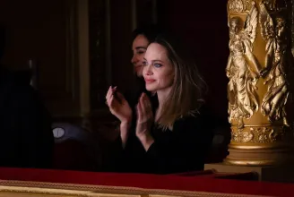 Angelina Jolie elment az Operába, és megnézte a Requiemet