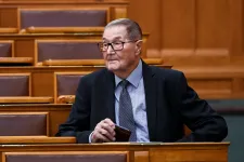 87 évesen meghalt a parlament legidősebb képviselője, Turi-Kovács Béla