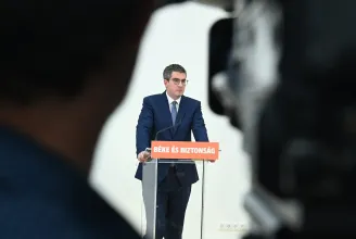 Kocsis Máté: A déli határnál jelen vannak a világszerte ismert terrorszervezetek képviselői