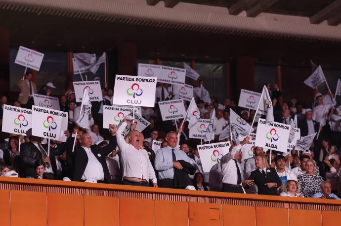 Több mint 4000 küldött vett részt a romániai roma közösségek bukaresti kongresszusán