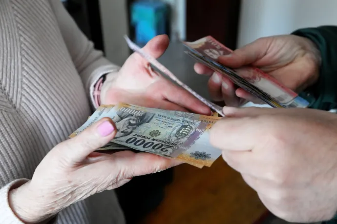 OECD-jelentés: Csökken az infláció, megint kicsit többet ér a magyar háztartások jövedelme