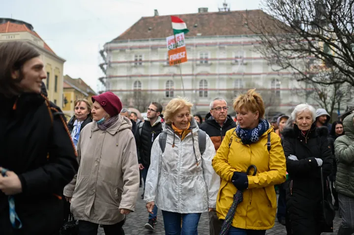 Republikon: Megtorpant a Fidesz-tábor csökkenése, féléves mélyponton a Momentum
