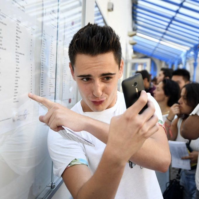 Értékelik a jó ajánlatokat a fiatalok, de a bankolás alapjaival nincsenek tisztában