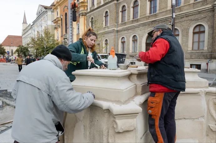 Visszakerül eredeti helyére Kolozsvár legrégebbi köztéri emlékműve