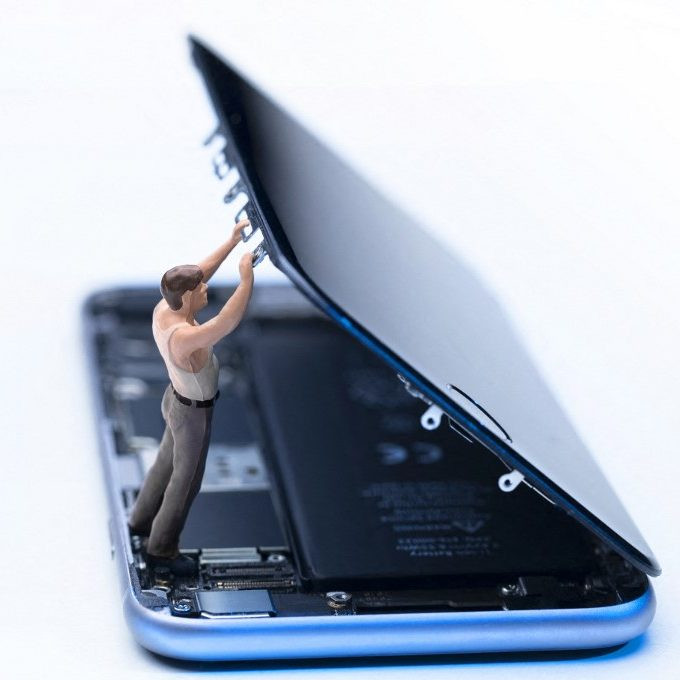 Eljött az üzemi szintű kibertámadások korszaka, bárki célpontja lehet az üzleti tervvel készülő csalóknak