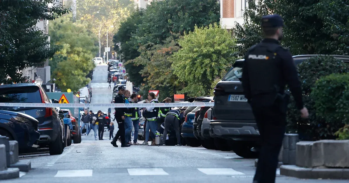 Assailants on a motorcycle shot a Catalan politician in the face in Madrid