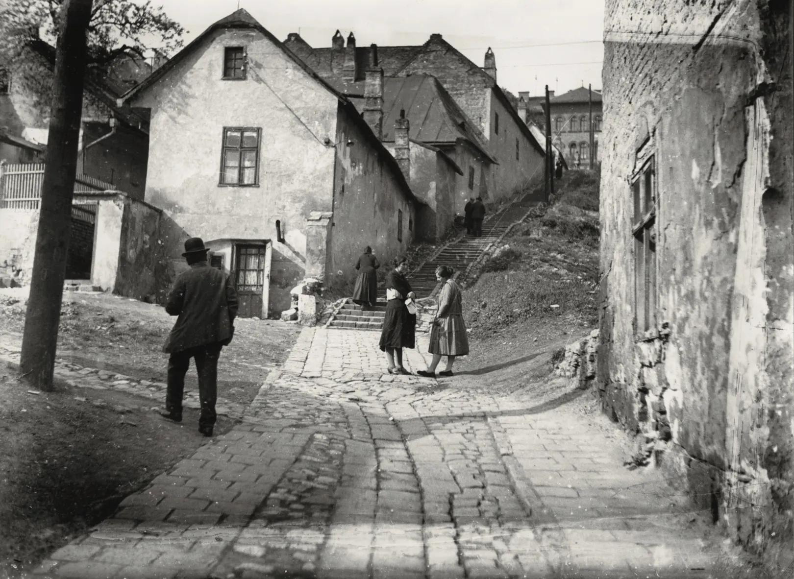 Kőműves utca, 1930 körül – Fotó: Tabán – fényképek, történetek
