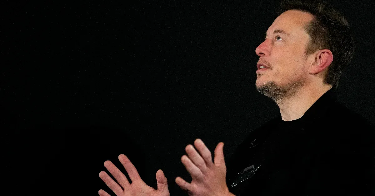 Jön az Elon Musk-film, Darren Aronofsky rendezheti