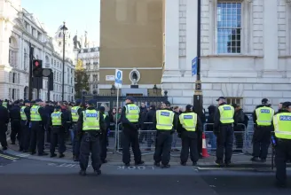 Akár félmillióan is összegyűlhetnek Londonban a palesztinpárti tüntetésen, 1850 rendőr van szolgálatban