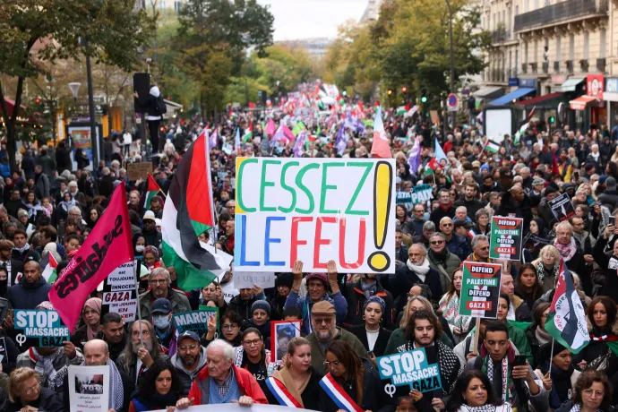 Párizsi felvonulás az antiszemitizmus ellen – Fotó: Claudia Greco / Reuters