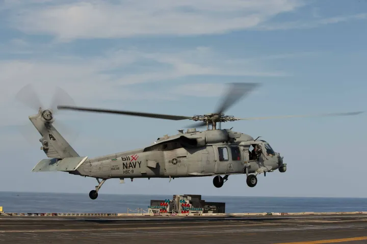 Öt amerikai katona meghalt a Földközi-tengeren történt helikopterbalesetben