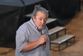 Lemondott Vidnyánszky Attila a Nemzeti Színház éléről, de Csák János még nem fogadta el