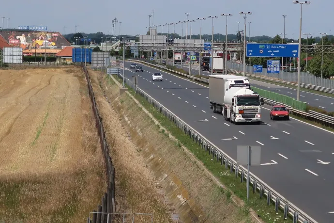 Felüljáróval összekötött autópálya-pihenő lesz a hegyeshalmi határátkelőből