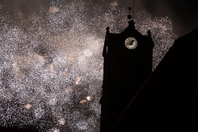 Szilveszteri tűzijáték Sepsiszentgyörgy főterén, 2022-ben – Fotó: Sepsiszentgyörgy Önkormányzata / Facebook
