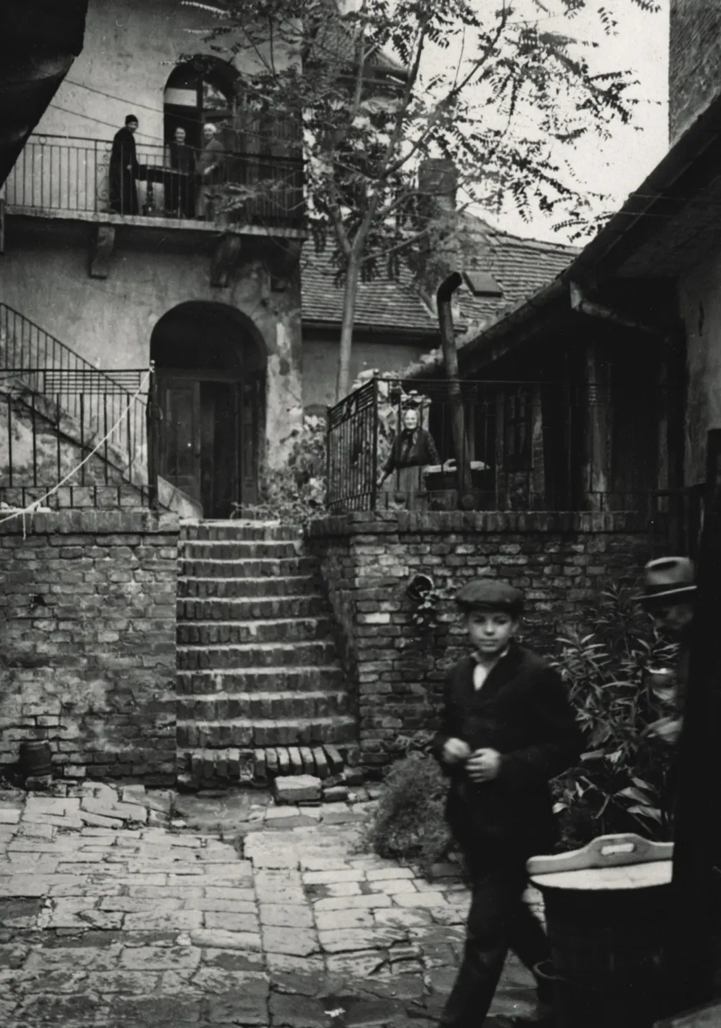 Görög utca 9., 1933 – Fotó: Gergely Károly / Tabán – fényképek, történetek